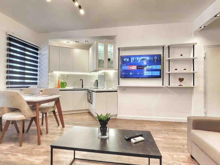 53° Bs Skanderbeg City Center Comfort Тирана Екстериор снимка